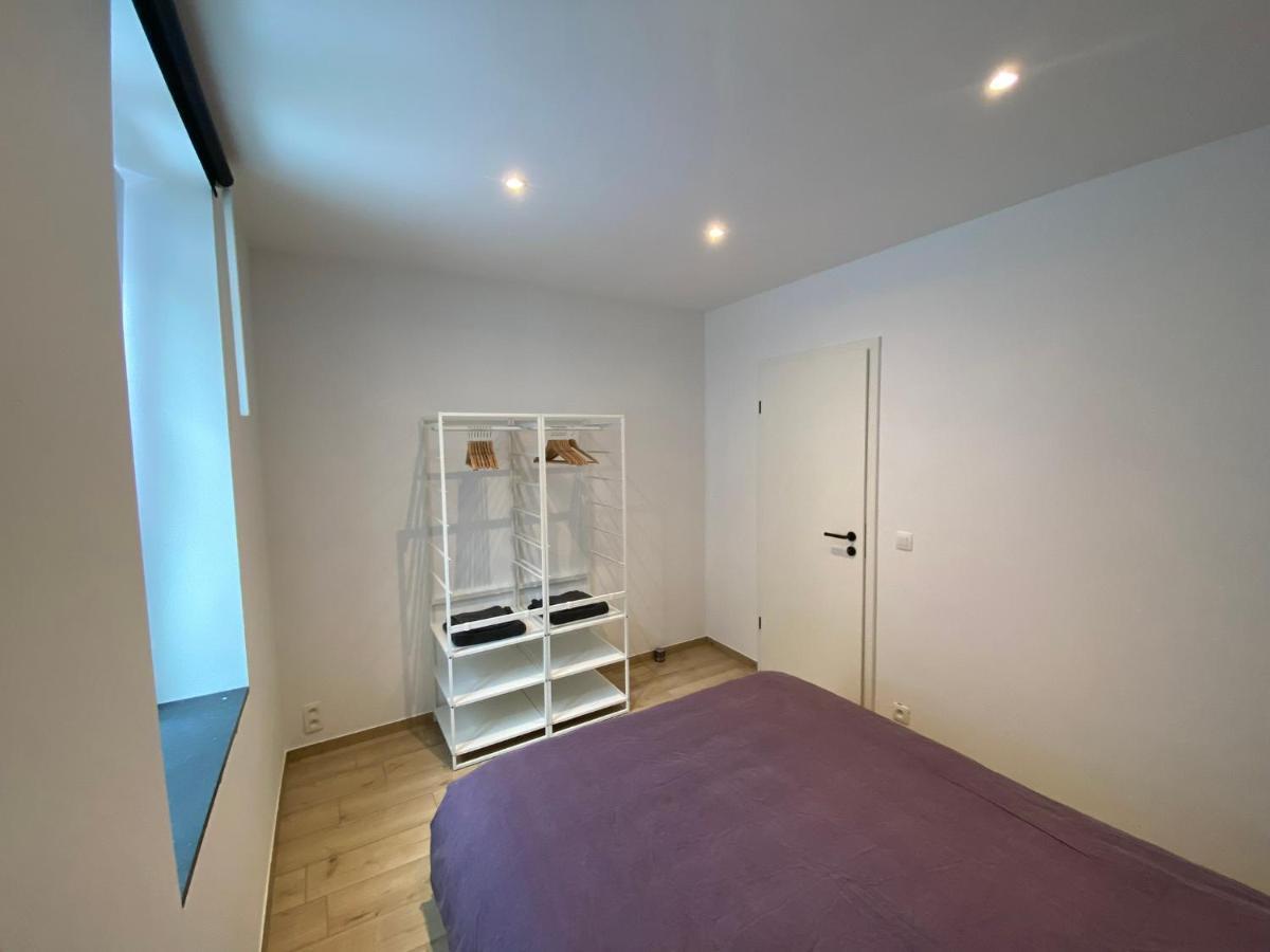 100% Renovated - Quiet Appartment เลียจ ภายนอก รูปภาพ